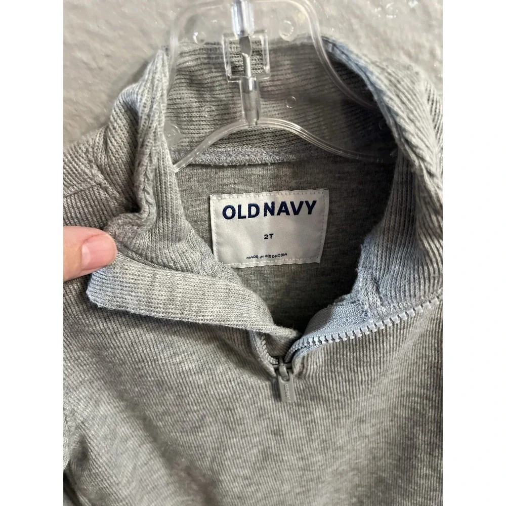 Old Navy boys 1/4 zip up Sweatshirt 2T‎